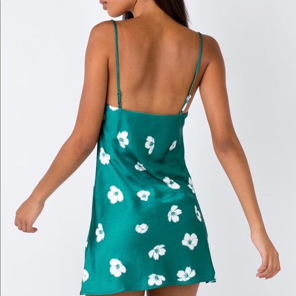 ✨NWT PRINCESS POLLY ULTRA MINI DRESS✨ - Picture 4 of 11